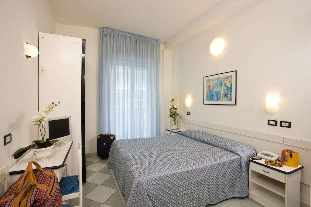 Hotel Elite Κατόλικα Δωμάτιο φωτογραφία