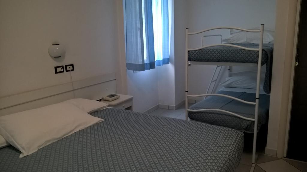 Hotel Elite Κατόλικα Δωμάτιο φωτογραφία